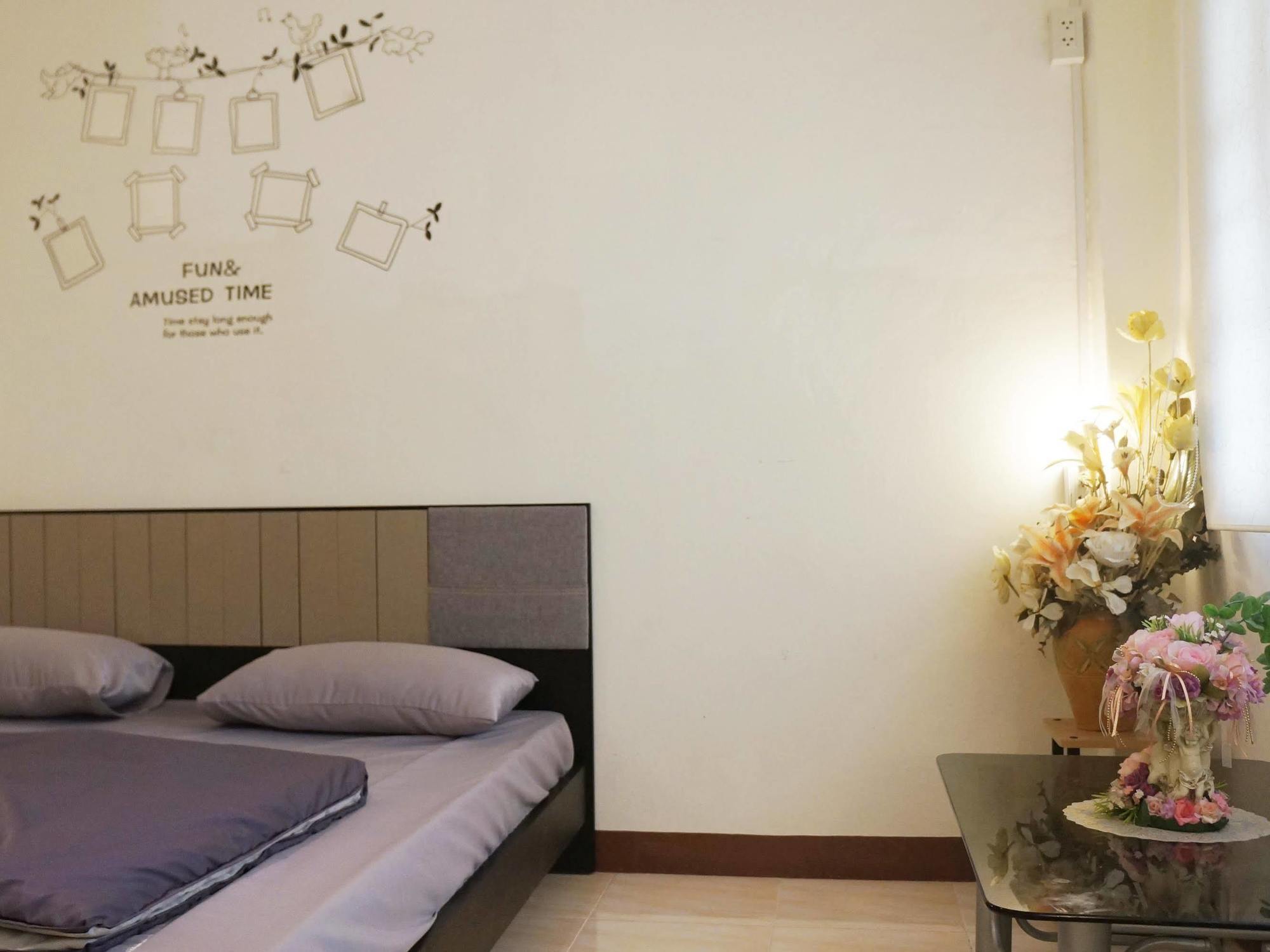 Wake Up Hostel Bangkok Eksteriør billede